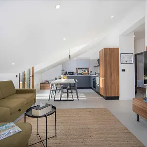 apartments-skrapa.hotels-in-trogir.com/