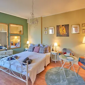 old-city-romantic-studio.pula-hotels.org/